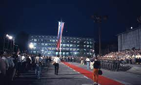 RAZGLASITEV SAMOSTOJNOSTI