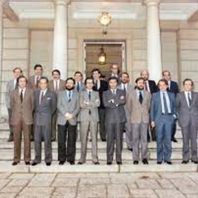 Timeline: Los gobiernos democráticos entre 1982-1996