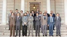 Timeline: Los gobiernos democráticos entre 1982-1996