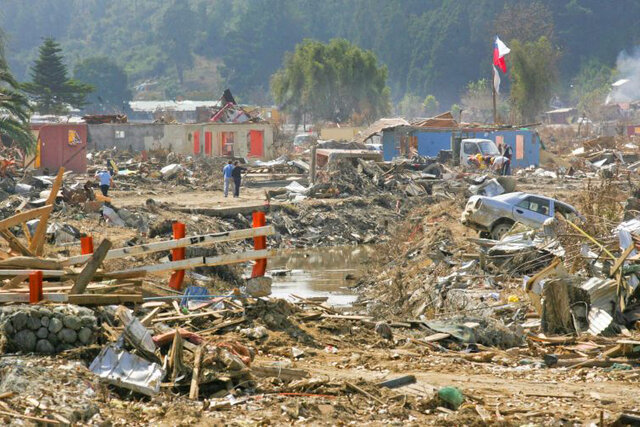 *Terremoto y Tsunami*.