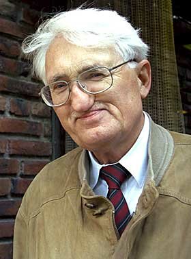 HABERMAS.  (1929)