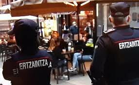 Detenidos en Hernai dos periodistas vinculados con ETA