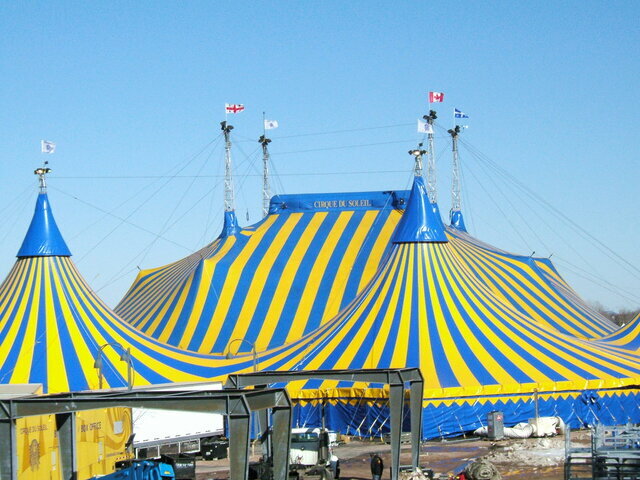 El Cirque du Soleil se funda en Quebec
