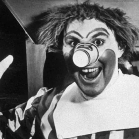 LOS PRIMEROS PAYASOS