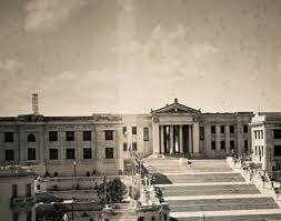 Fidel comienza sus estudios de derecho en la Universidad de La Habana