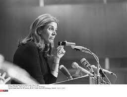 Lancement en politique