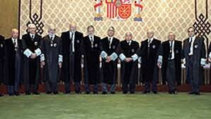 Condena a 11 magistrados del Tribunal Constitucional a indemnizar a un abogado con 500 euros cada uno