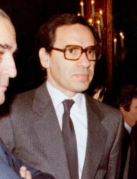 Dimisión del vicepresidente Alfonso Guerra