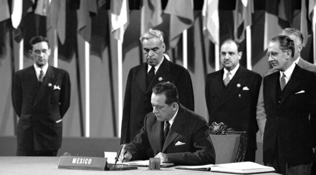 Firma de adhesión a las Naciones Unidas