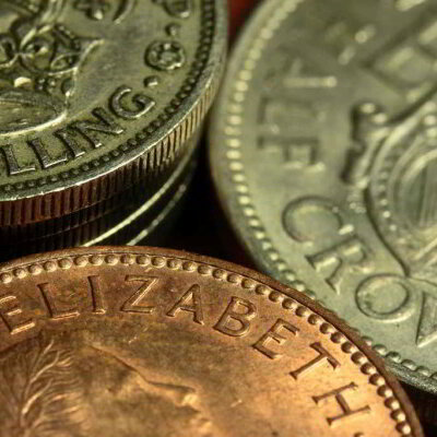 Timeline: Escuelas Económicas