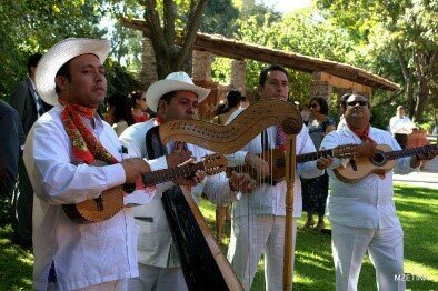 Appearance of sones like the Chuchumbé