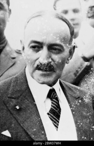 Derrota de Machado, se impone a Carlos Manuel de Céspedes como presidente