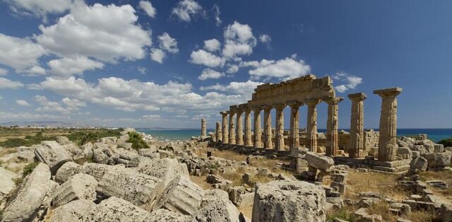 Fundación Colonias Griegas en Italia Meridional y Mitad de Sicilia.
