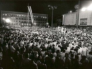 RAZGLASITEV SAMOSTOJNOSTI