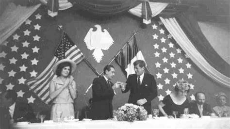 El presidente de USA, John F. Kennedy visita el país