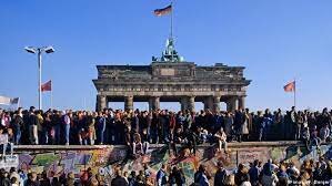 1990. Alemanya reunificació d'Alemanya.