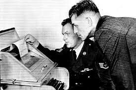 American-Soviet Hotline Established