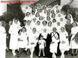 se forman enfermeras con el grupo de la caridad 1924