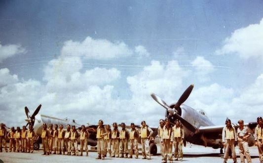 México envió al escuadrón 201 para participar en las Islas Filipinas