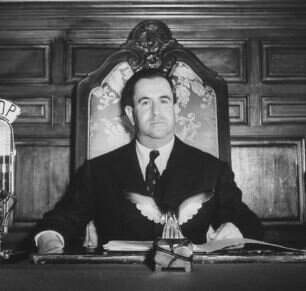 Termina la presidencia de Manuel Ávila Camacho