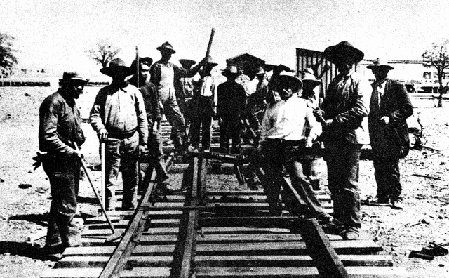 28 de marzo. Aprehendieron a la mayoría de los líderes ferroviarios y despidieron a gran número de ferrocarrileros