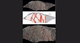 Dibujos geométricos en roca.