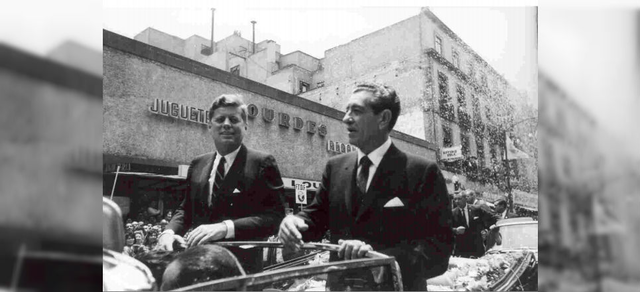 John F. Kennedy visita México antes de su asesinato en 1963 para acordar la devolución del Chamizal
