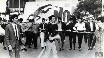 Manifestación del IPN de más de 100 mil personas.