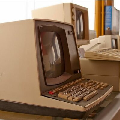 Timeline: Η ιστορία των ηλεκτρονικών υπολογιστών. ΙΩΑΝΝΑ ΣΟΥΡΛΑ