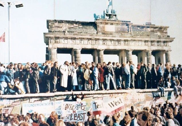 Berlinmuren faller