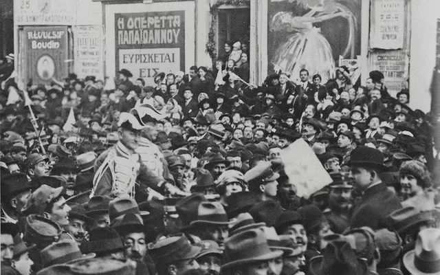 Απομάκρυνση κων/νου και εγκατέλειψη του από την χώρα