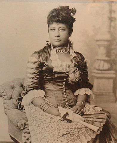 Planters Overthrow Queen Liliuokalani