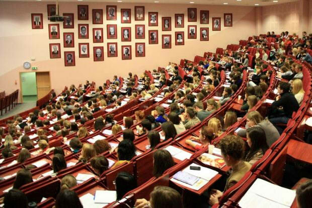 First use of technology in an university program