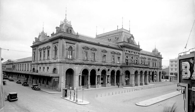 Estación central general Artigas - Luis Andreoni