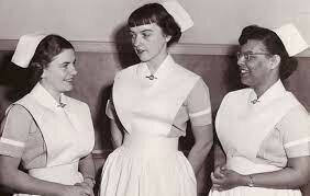 crearon escuelas privadas de nivel superior