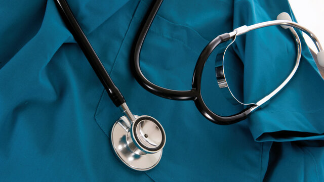 Alex se gradúa como Enfermero