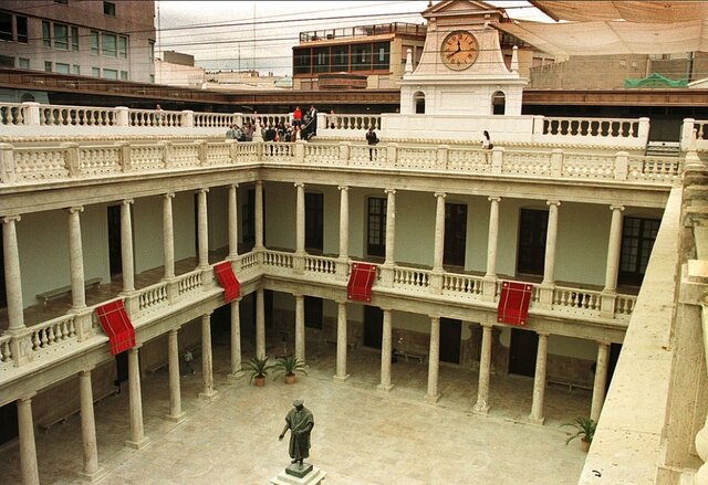 Es va fundar la Universitat de València