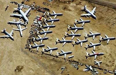 They arrive at the graveyard