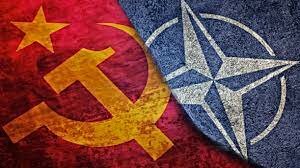 Es creen dos organismes nous, un d’àmbit capitalista i un altre d’àmbit comunista: OTAN capitalist i COMECON comunista