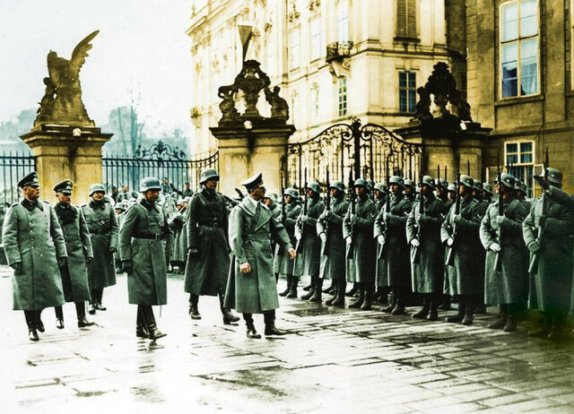 Hitler bevonulása Prágába