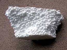 Poliestirenoa sortu zen.