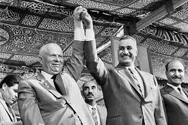 Construction of the Berlin Wall (1961)