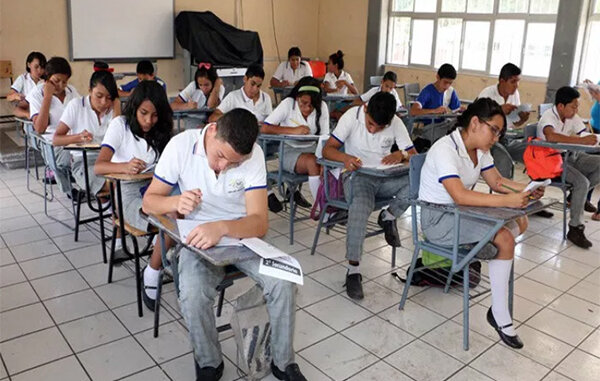 Mayor cobertura de educación secundaria