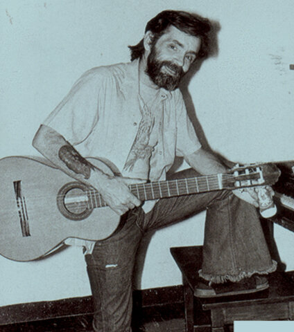 Manson tries to make connections in the music world.