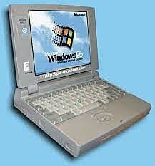 Primer computadora portátil laptop