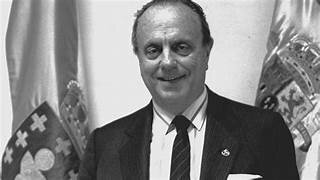 Gobierna Manuel Fraga