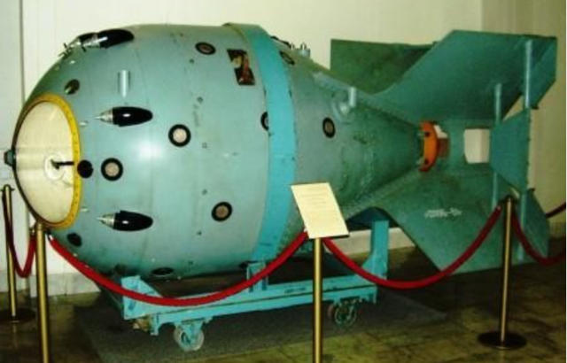 L'URSS aconsegueix la bomba atòmica