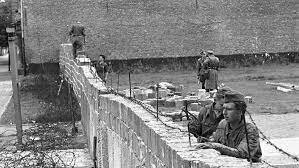 Construcció del mur de Berlín