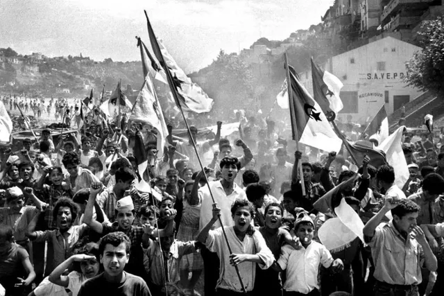 Inicio de la Guerra de independencia de Argelia.