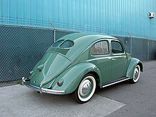 Comienzo de fabricación del Volkswagen "Escarabajo"